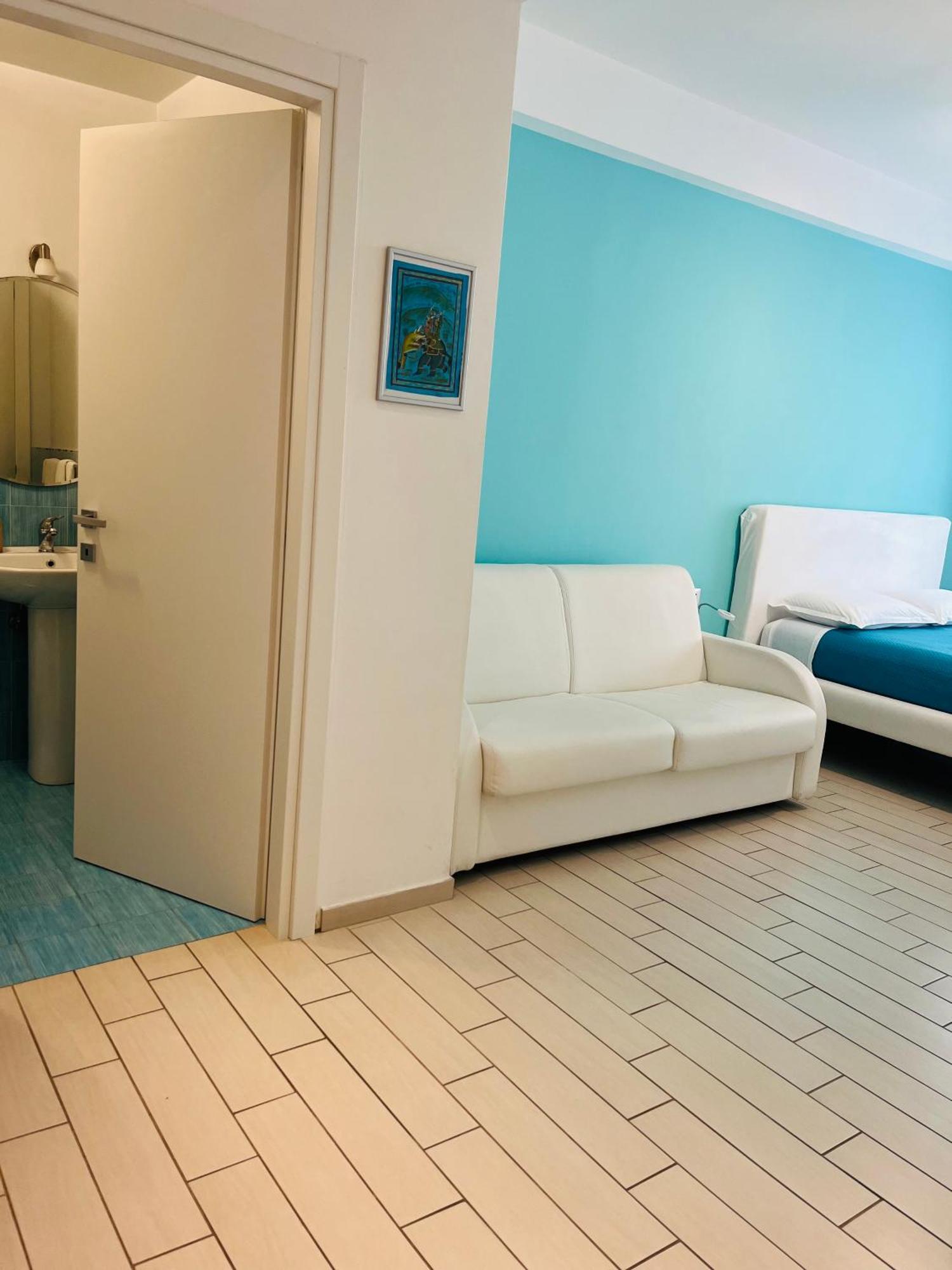 Vomerooms Neapol Exteriér fotografie