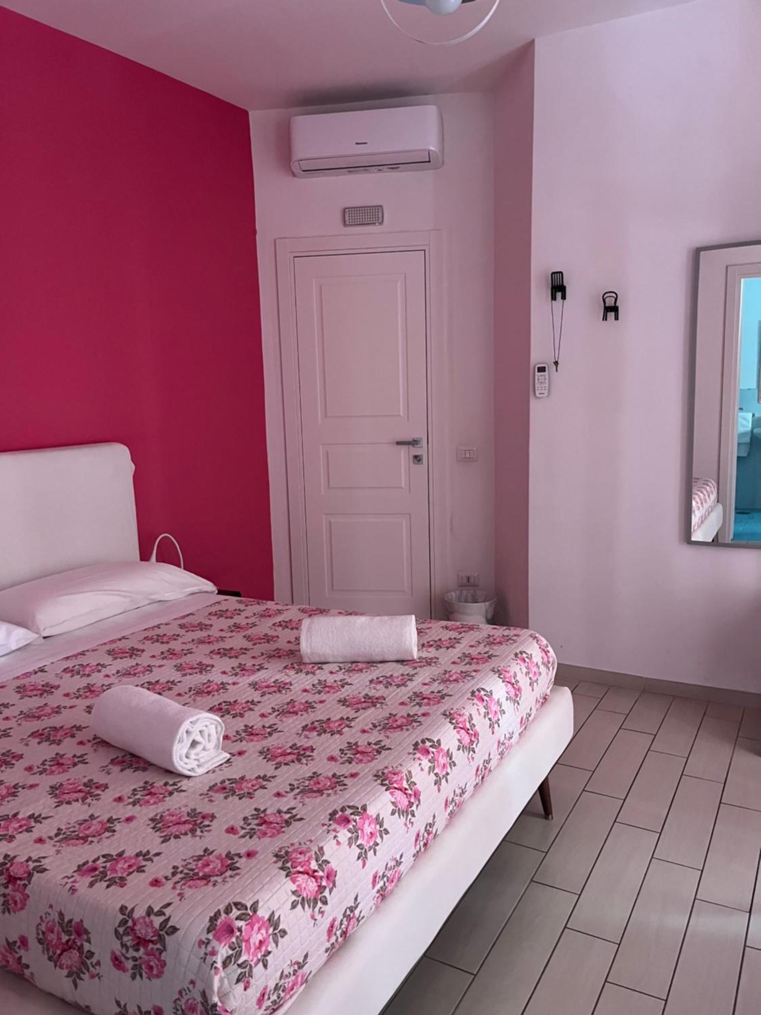 Vomerooms Neapol Exteriér fotografie