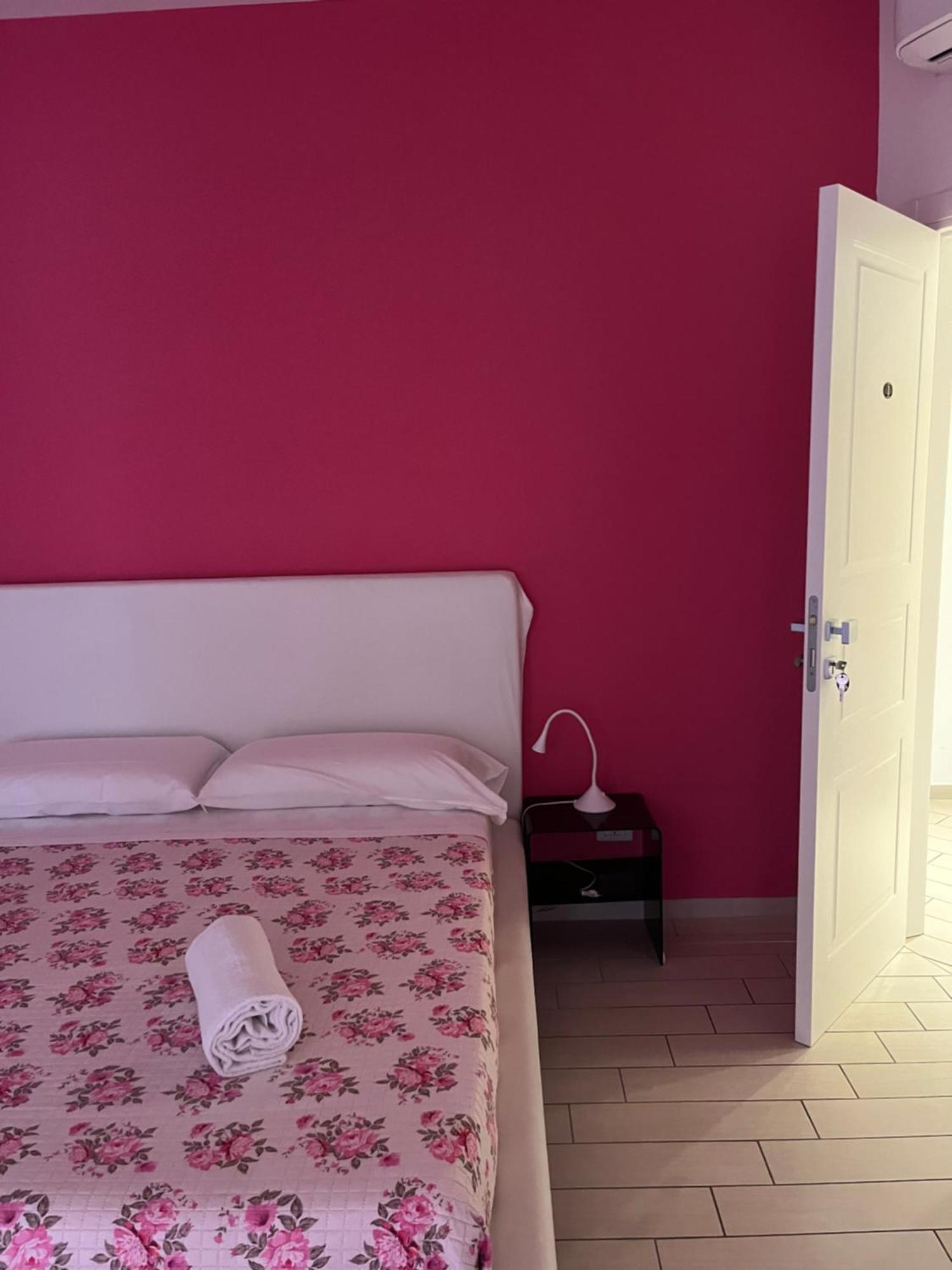 Vomerooms Neapol Exteriér fotografie